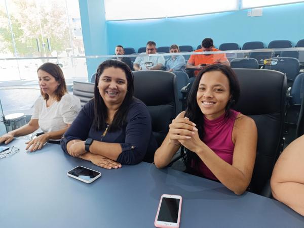 Câmara Municipal de Floriano homenageia mulheres do Poder Legislativo(Imagem:FlorianoNews)