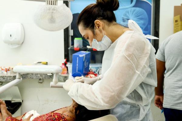 Prefeitura de Floriano entrega 100 próteses dentárias e transforma sorrisos no 3º Mutirão de Saúde Bucal(Imagem:Secom)