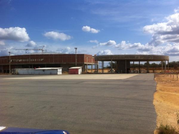Obras do aeroporto de S&atilde;o Raimundo Nonato iniciaram h&aacute; 10 anos.(Imagem:Darlan Ribeiro de Oliveira)