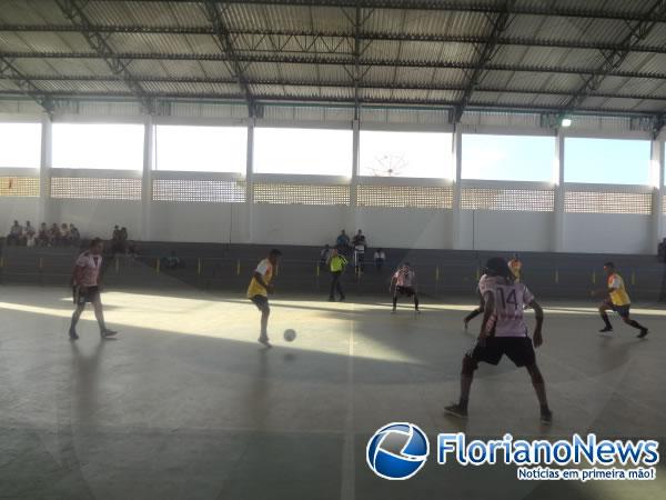 Detentos do pres&iacute;dio Vereda Grande disputaram competi&ccedil;&atilde;o esportiva em Floriano.(Imagem:FlorianoNews)