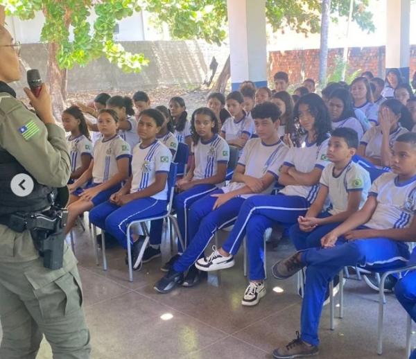 Pol&iacute;cia Militar de Floriano realiza palestra educativa na Escola Municipal Odorico Castelo Branco.(Imagem:Reprodu&ccedil;&atilde;o/Instagram)