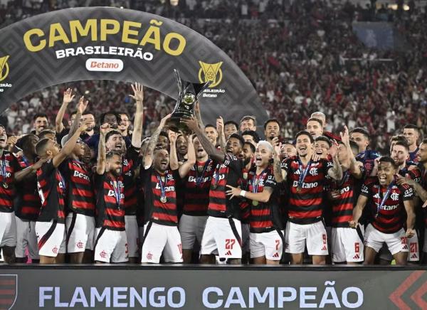 Atual campeão, Flamengo volta ao Brasileirão com chance de recorde e prioridade renovada com torneio