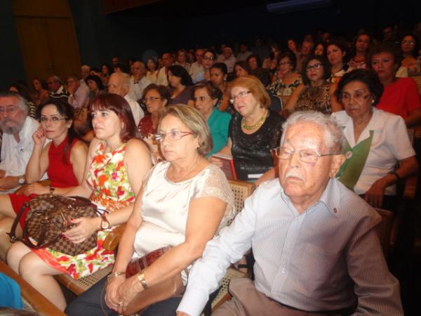 Lançado segundo volume da