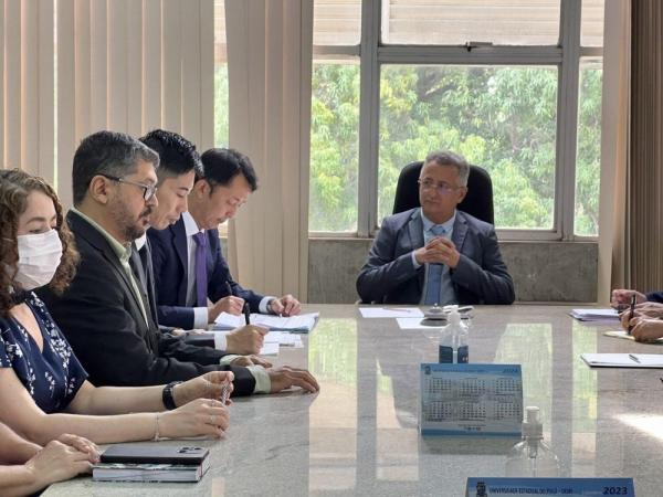 O Reitor tratou sobre diversos temas e apresentou as potencialidades da UESPI para os representantes japoneses.(Imagem:Divulga&ccedil;&atilde;o)