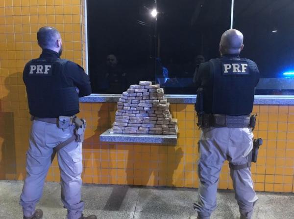 PRF apreende na BR 316 aproximadamente 66 kg de maconha avaliada em mais de R$ 141 mil em Barro Duro