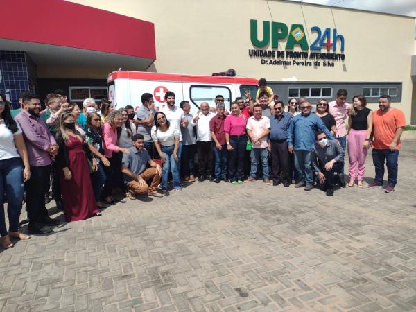 UPA de Floriano recebe uma nova ambul&acirc;ncia(Imagem:FlorianoNews)