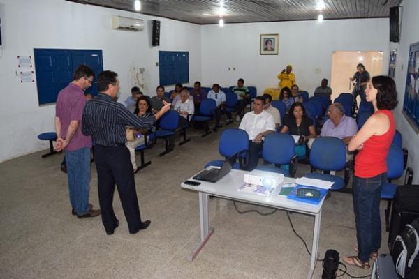Gilberto Júnior se reúne com representantes de exploradora de gás e petróleo