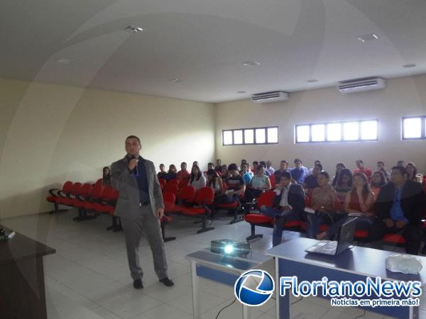 OAB de Floriano sedia o I Mini Curso de Direito Ambiental e Hermenêutica jurídica.(Imagem:FlorianoNews)