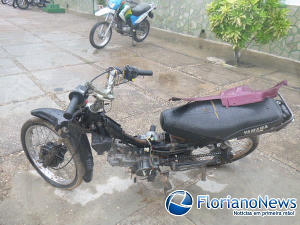 Moto apreendida (Imagem:FlorianoNews)