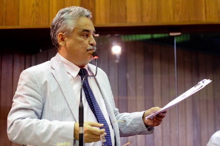 Robert Rios denuncia abuso de poder no litoral do Estado