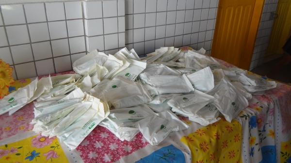 Distribui&ccedil;&atilde;o de kits odontol&oacute;gicos em escolas da rede p&uacute;blica de Floriano. (Imagem:FlorianoNews)