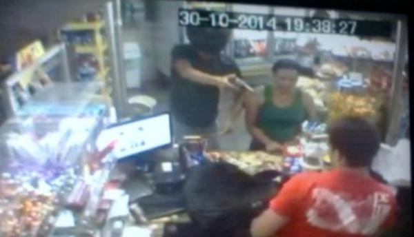 Polícia registra roubo a transeunte e assalto a mão armada em Floriano.(Imagem:Reprodução/FlorianoNews)