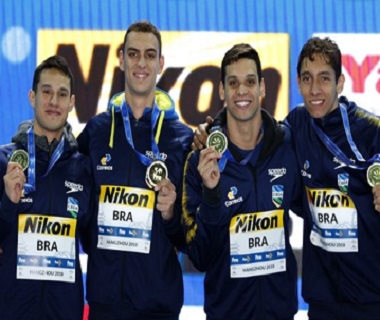 Brasil conquista ouro com recorde no Mundial de piscina curta