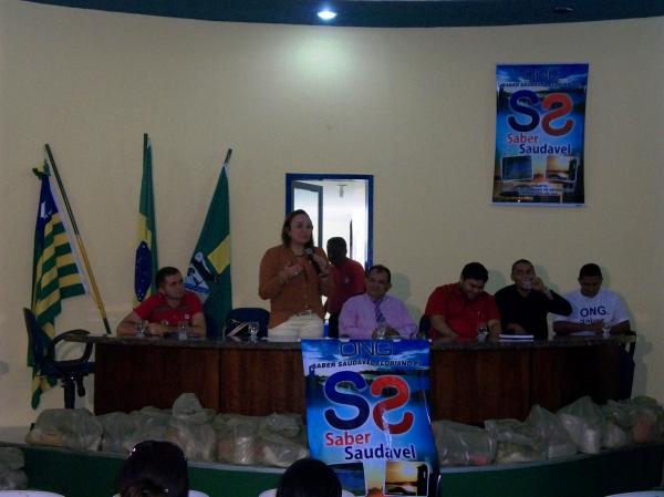 Deputada Flora Izabel vem a Floriano para entrega da primeira parcela de incentivo a ONG