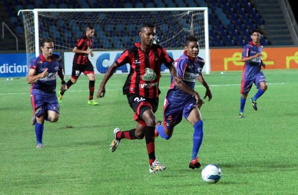 Jogo foia at&eacute; os 56 minutos do segundo tempo.(Imagem:Paulo de Tarso Jr./Imirante)