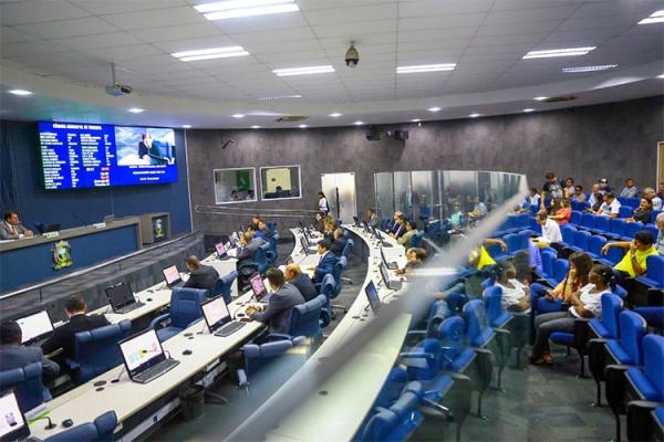 Vereadores aprovam matérias consideradas