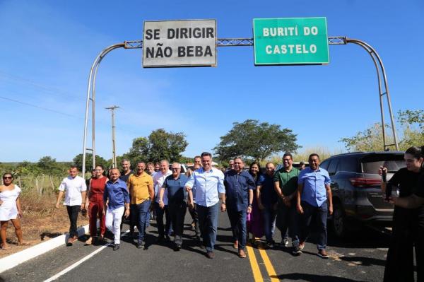  Ciro Nogueira visita obras e inaugura estrada em S&atilde;o F&eacute;lix do Piau&iacute;(Imagem:Ascom)