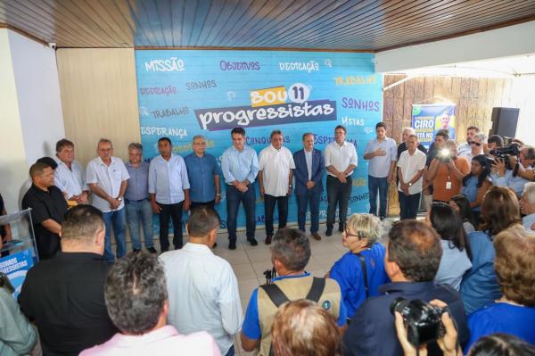 Ciro Nogueira celebra filiação de João Vicente Claudino(Imagem:Ascom)