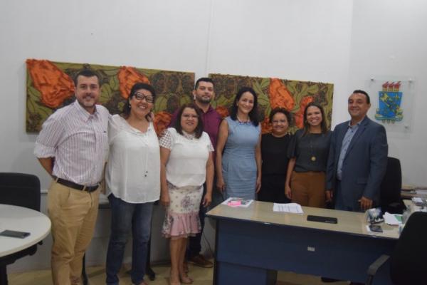 Uespi discute criação de mestrado na área da saúde