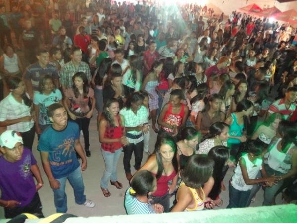 Muito louvor e adoração no Show Floriano Gospel