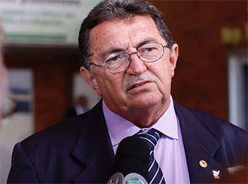 "MDB parece um sapo cururu sendo expulso", diz Rubem Martins
