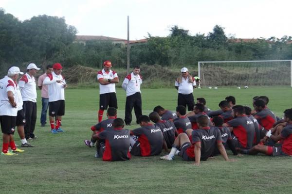 Sexta-feira de definições de River e Flamengo para o clássico.(Imagem:Érica Paz)