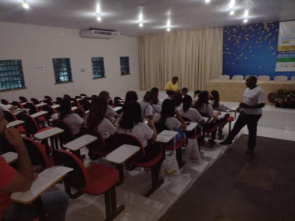 XIII Confer&ecirc;ncia Municipal de Assist&ecirc;ncia Social de Floriano abre di&aacute;logo sobre a reconstru&ccedil;&atilde;o do SUAS.(Imagem:FlorianoNews)