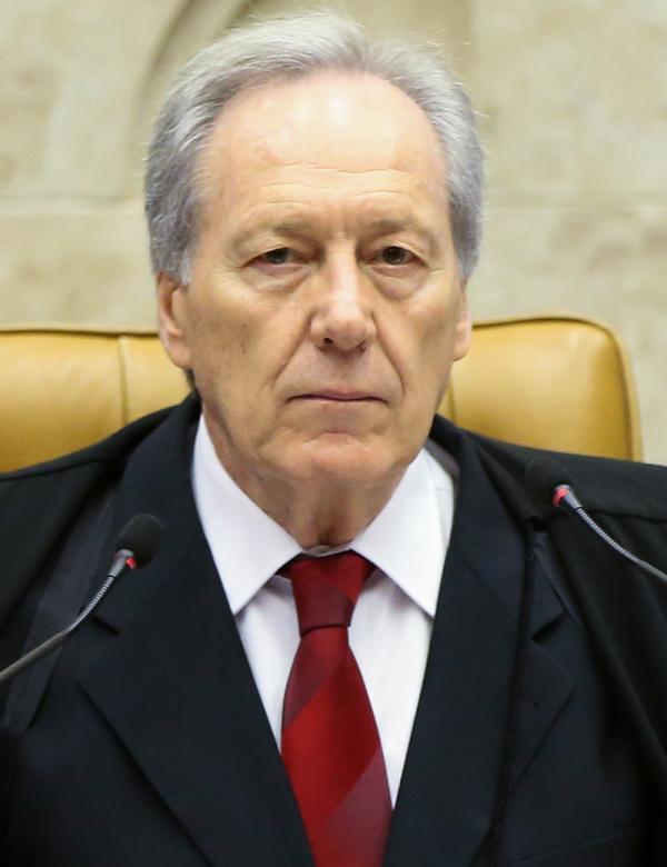 Ministro Ricardo Lewandowski e Diretor Geral da Polícia Federal Andrei Rodrigues durante entrevista coletiva, nesta quinta-feira (4), após recaptura dos fugitivos do presídio de Mo(Imagem:Reprodução)