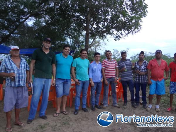 Vaquejada natalina agitou a tarde de s&aacute;bado em Bar&atilde;o de Graja&uacute;.(Imagem:FlorianoNews)