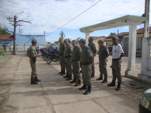 Policiais que fizeram a guarda do municipio no Domingo dia 24(Imagem:reda&ccedil;&atilde;o)