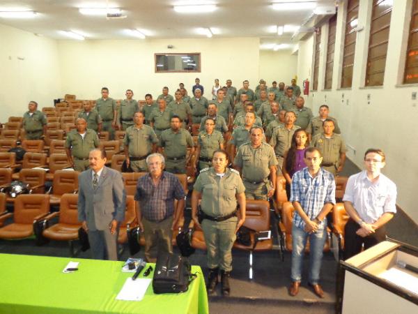 PM promove o Curso Nacional de Promotor de Polícia Comunitária em Floriano.(Imagem:FlorianoNews)