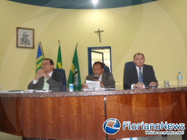 Vereador Carlos Ant&ocirc;nio &eacute; eleito novo presidente. da C&acirc;mara de Floriano.(Imagem:FlorianoNews)