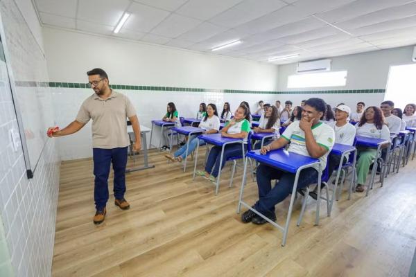 Seduc convoca 504 profissionais de educação para preenchimento de cadastro de reserva