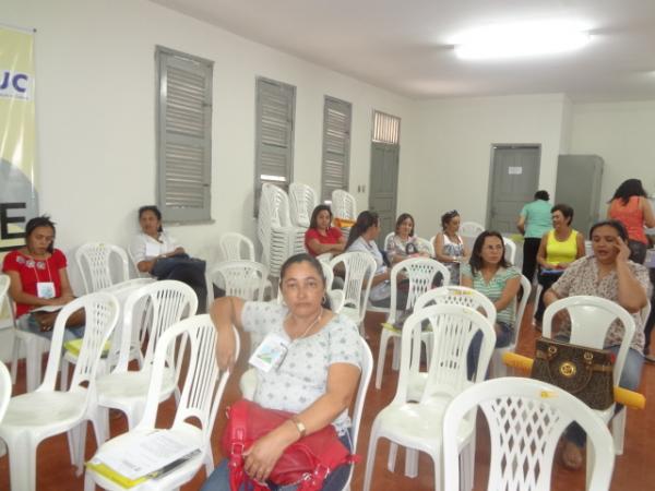 Educa&ccedil;&atilde;o promove reuni&atilde;o com coordenadores pedag&oacute;gicos.(Imagem:FlorianoNews)