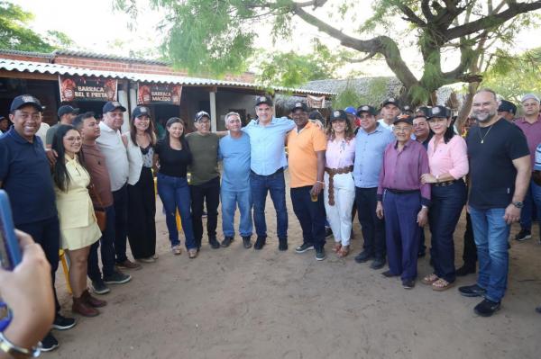 Ciro Nogueira cumpre agenda pelo interior do Piauí ao lado de Margarete, Joel e Júlio Arcoverde(Imagem:Ascom)