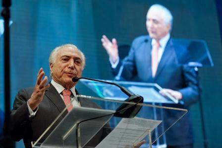 Temer diz que decidirá sobre reajuste no STF até dia 28