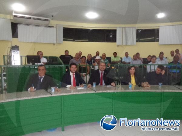 Vereador Carlos Ant&ocirc;nio &eacute; eleito novo presidente. da C&acirc;mara de Floriano(Imagem:FlorianoNews)