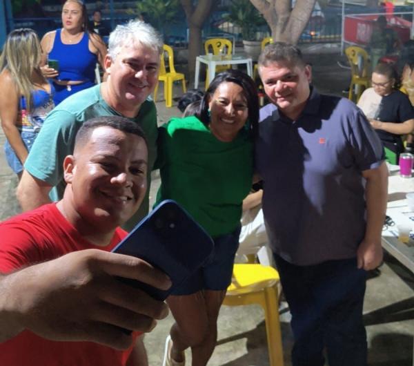 Deputado Fábio Xavier participa do carnaval de Floriano ao lado do líder político Maurício Bezerra.(Imagem:Divulgação)