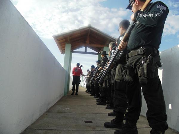 Agentes penitenciários fazem paralisação por 24 horas em todo o Piauí