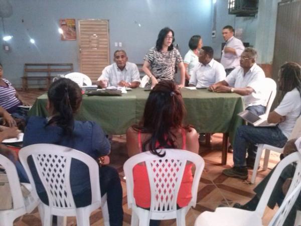 Reuni&atilde;o debate cria&ccedil;&atilde;o do Sindicato dos Trabalhadores Assalariados Rurais em Floriano.(Imagem:FlorianoNews)