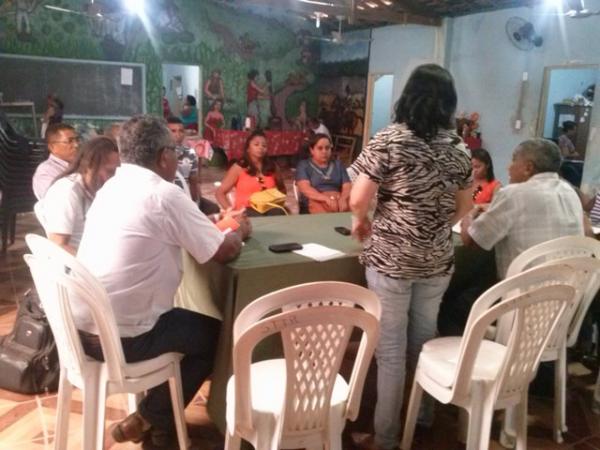 Reuni&atilde;o debate cria&ccedil;&atilde;o do Sindicato dos Trabalhadores Assalariados Rurais em Floriano.(Imagem:FlorianoNews)