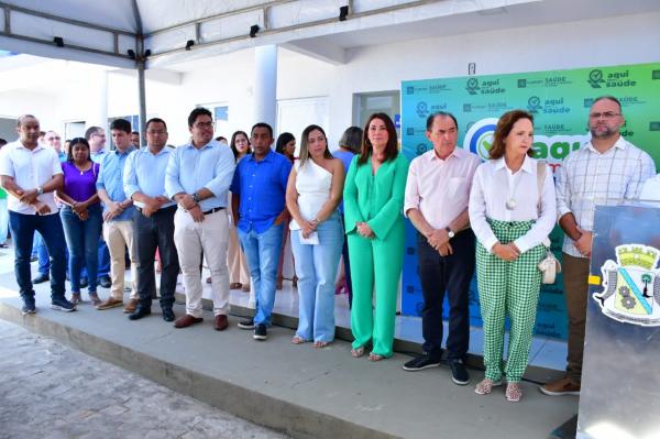 Vereadores acompanham entrega de ambulância para a Saúde de Floriano.(Imagem:CMF)