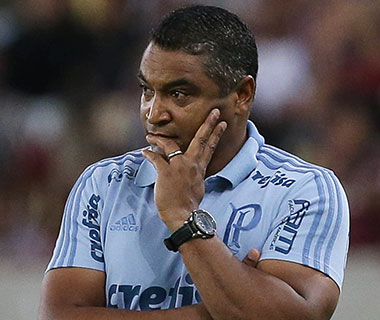 Palmeiras demite treinador após derrota para o Fluminense