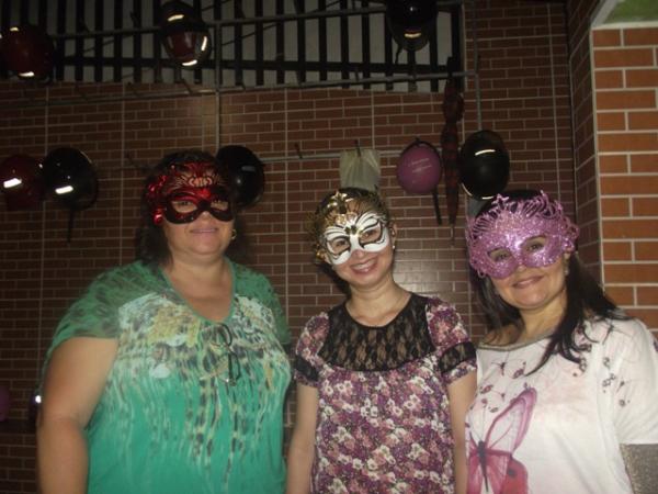 Escola Pequeno Príncipe realizou Baile de máscaras