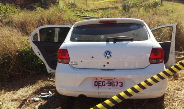 Suspeito dispara 20 tiros em carro e fere gravemente tr&ecirc;s pessoas no Dirceu.(Imagem:Cidadeverde.com)