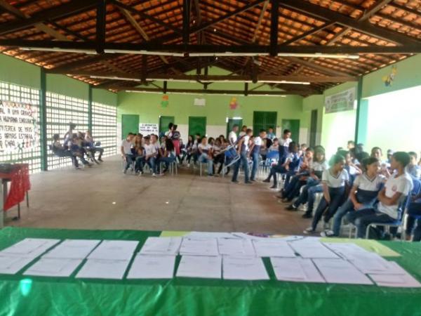 CETI Jacob Demes de Floriano promove projeto