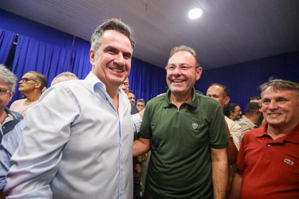 Com Joel nos braços do povo e Ciro ovacionado, multidão recebe pré-candidatos na zona Norte(Imagem:Ascom)