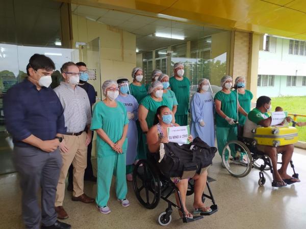 Mais três pacientes de Manaus recebem alta no PI: