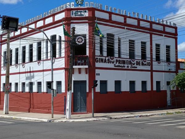  Gin&aacute;sio Primeiro de Maio(Imagem:FlorianoNews)