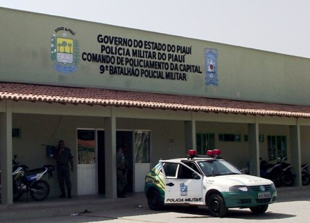 Corpo carbonizado é encontrado em casa abandonada na zona Norte